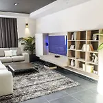 Paramount Bay Penthouse *