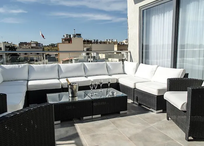 Paramount Bay Penthouse Apartment Birżebbuġa