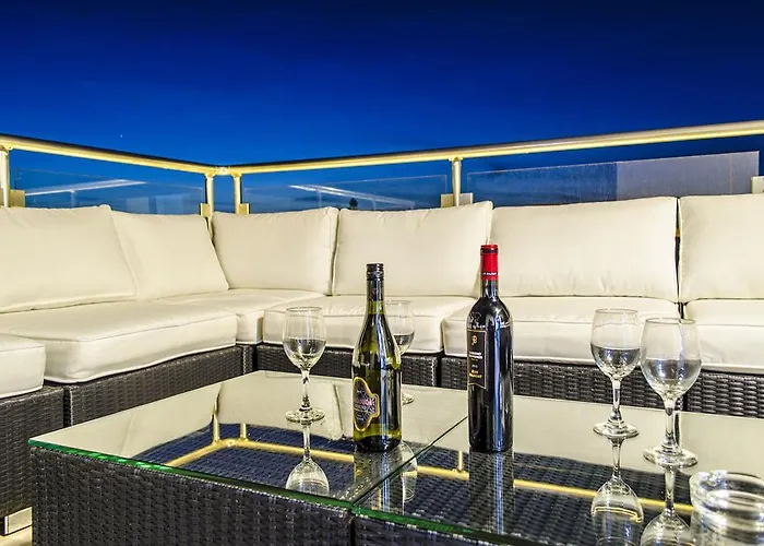 Paramount Bay Penthouse Birżebbuġa