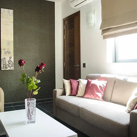 Paramount Bay Penthouse Apartmán *