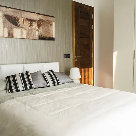 Paramount Bay Penthouse Apartmán