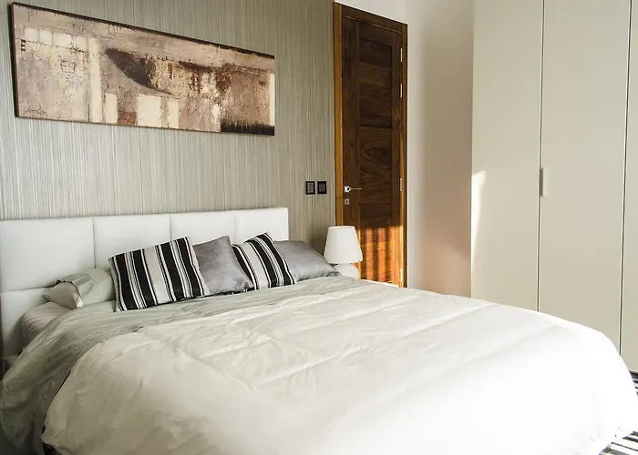 Paramount Bay Penthouse דירה